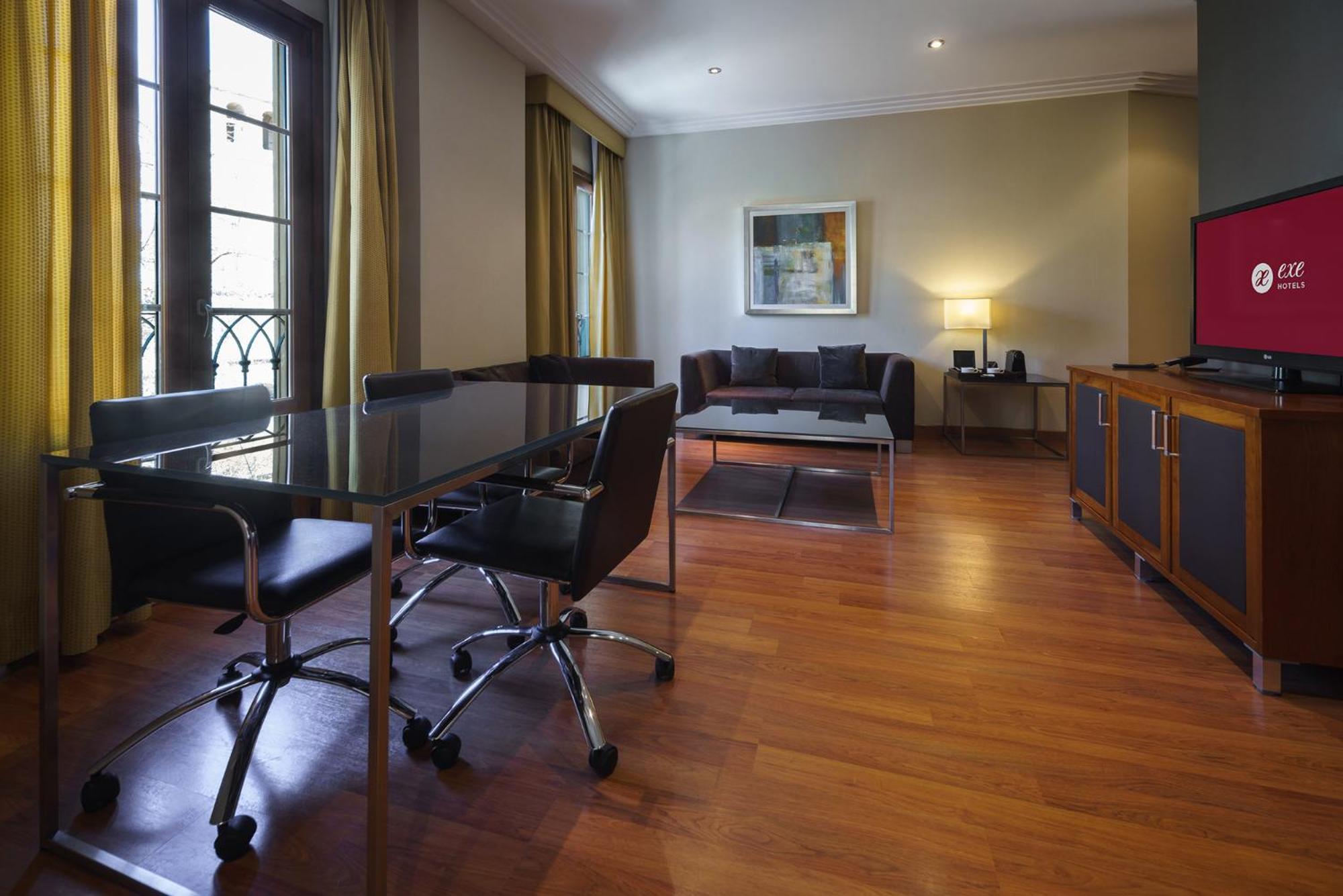 Exe Centro Hotel 4*