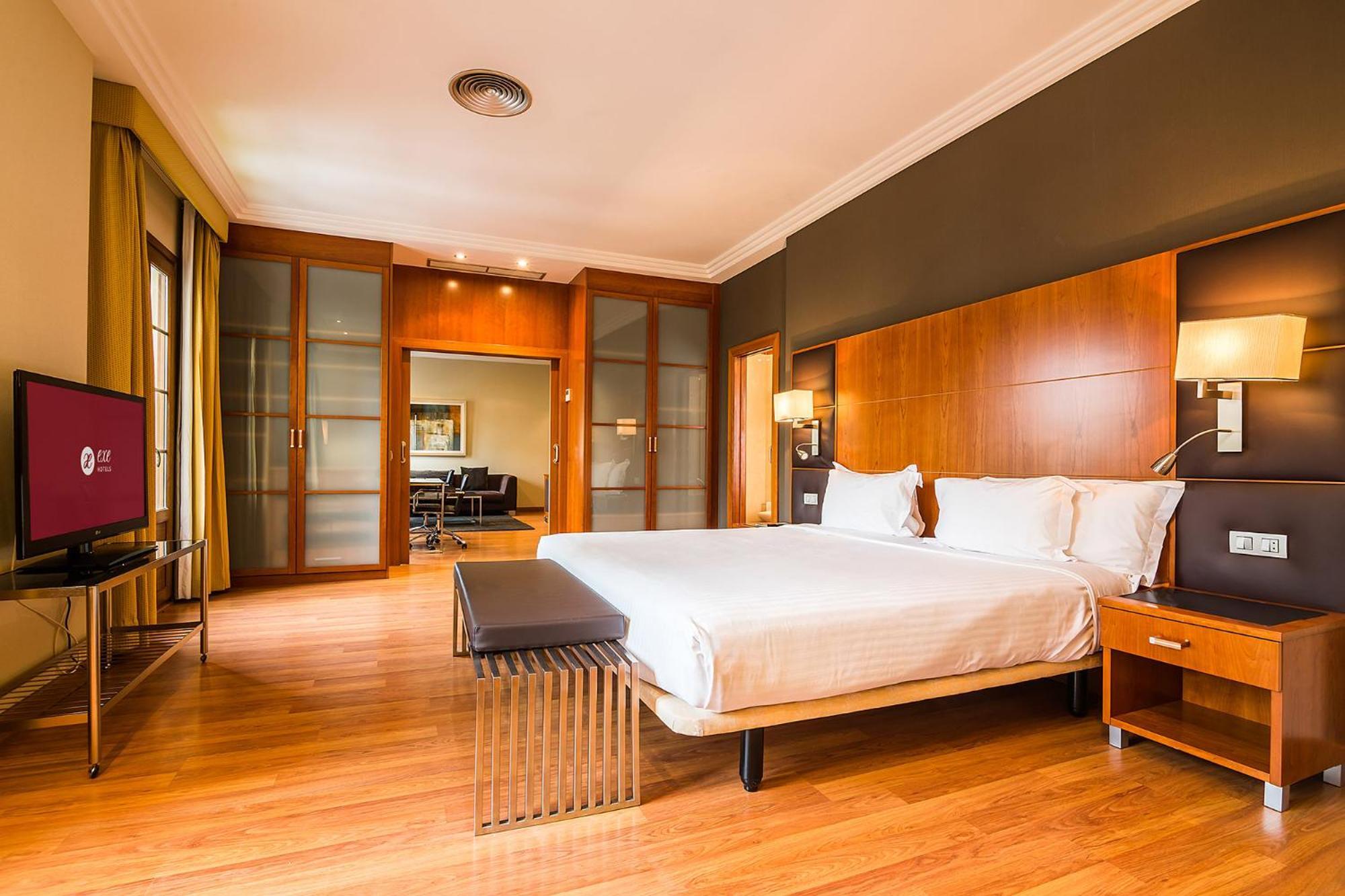 Exe Centro Hotel 4*